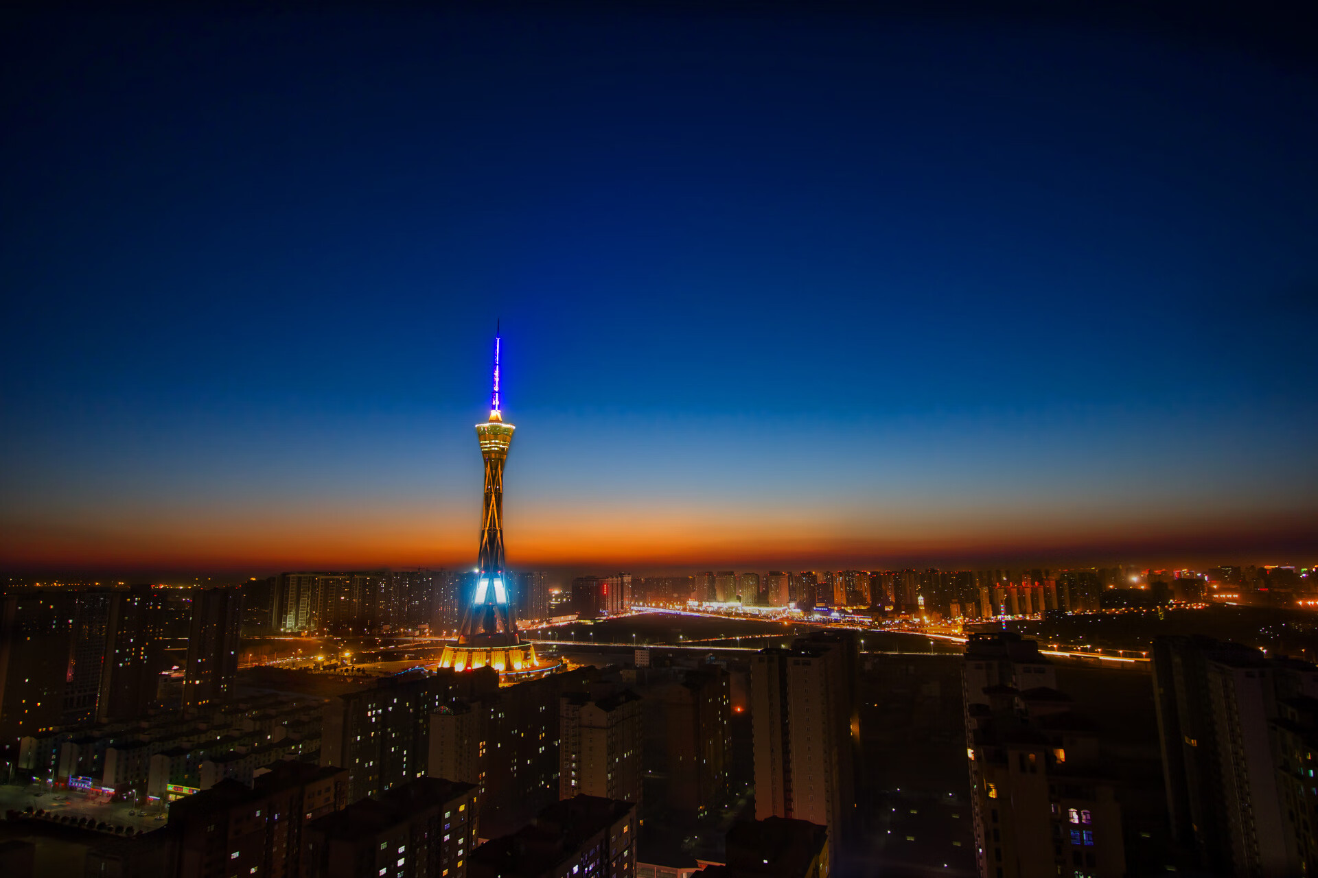 球队在全球杯篮球赛上力挫对手,晋级下一轮,全球篮球职业联赛