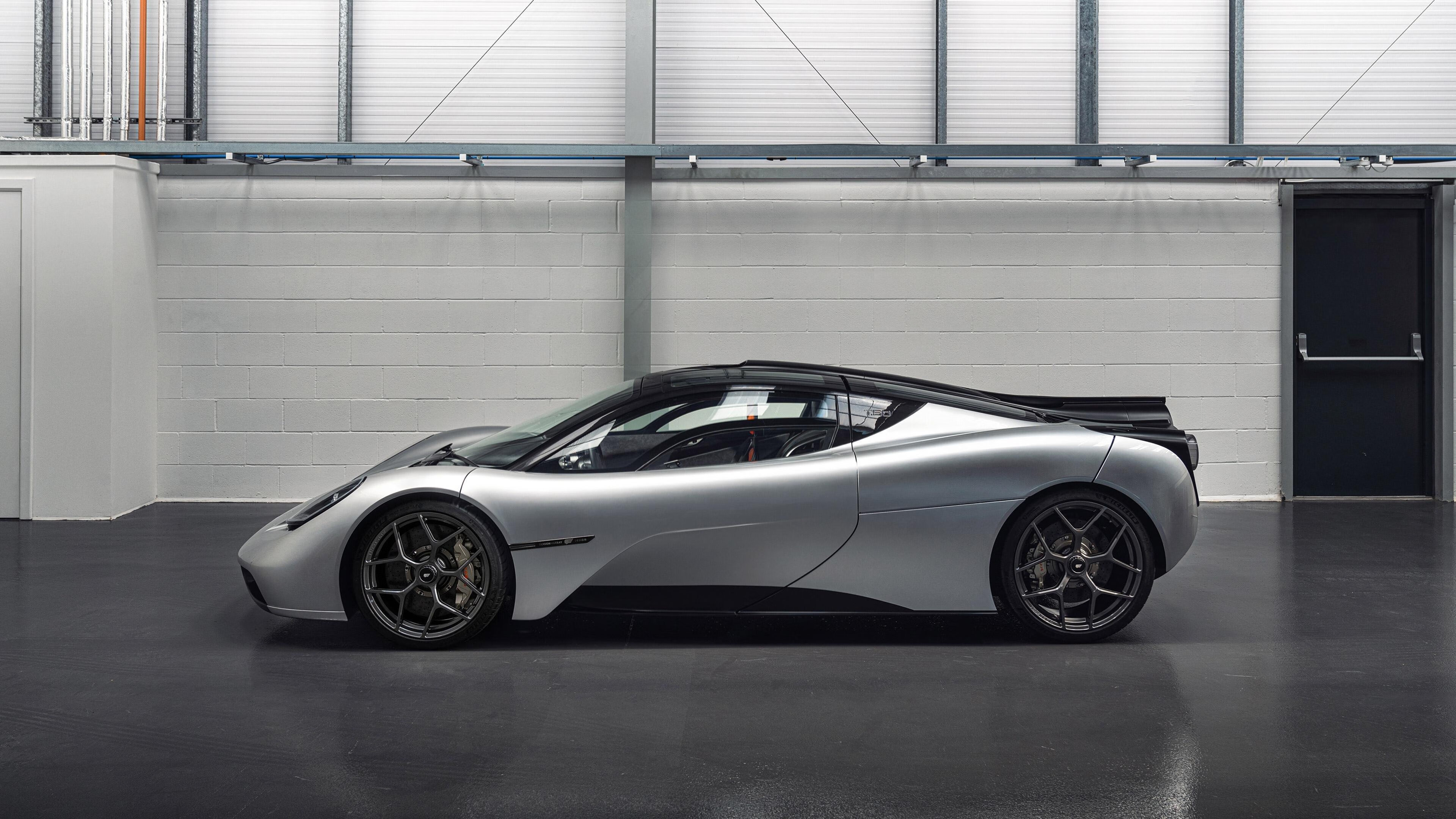 女子国家队加强门将专项训练提升比赛安全感,女子国家队队员